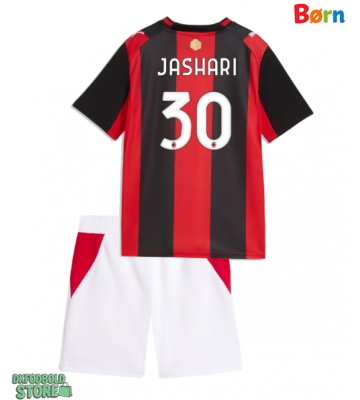 AC Milan Ardon Jashari #30 Replika Babytøj Hjemmebanesæt Børn 2026-27 Kortærmet (+ Korte bukser)